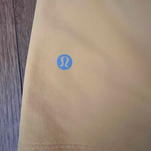 GUC Lululemon License to Train High-Rise Short 4" size 6
Color: Mango Dream - Picture 7 of 7